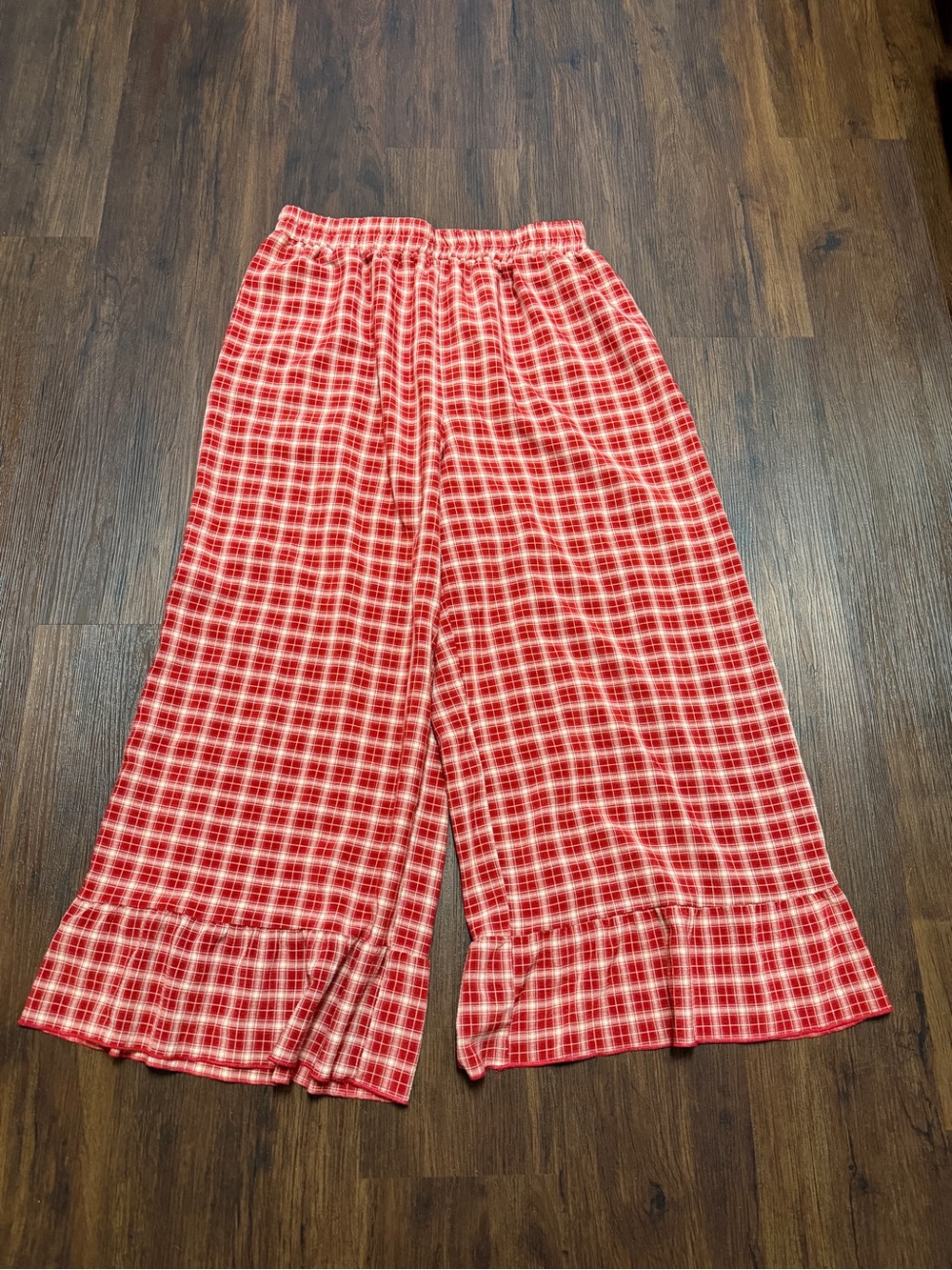 Bloomchic Gingham Print Ruffle Hem Co-Ord Pajama Set - Picture 7 of 9